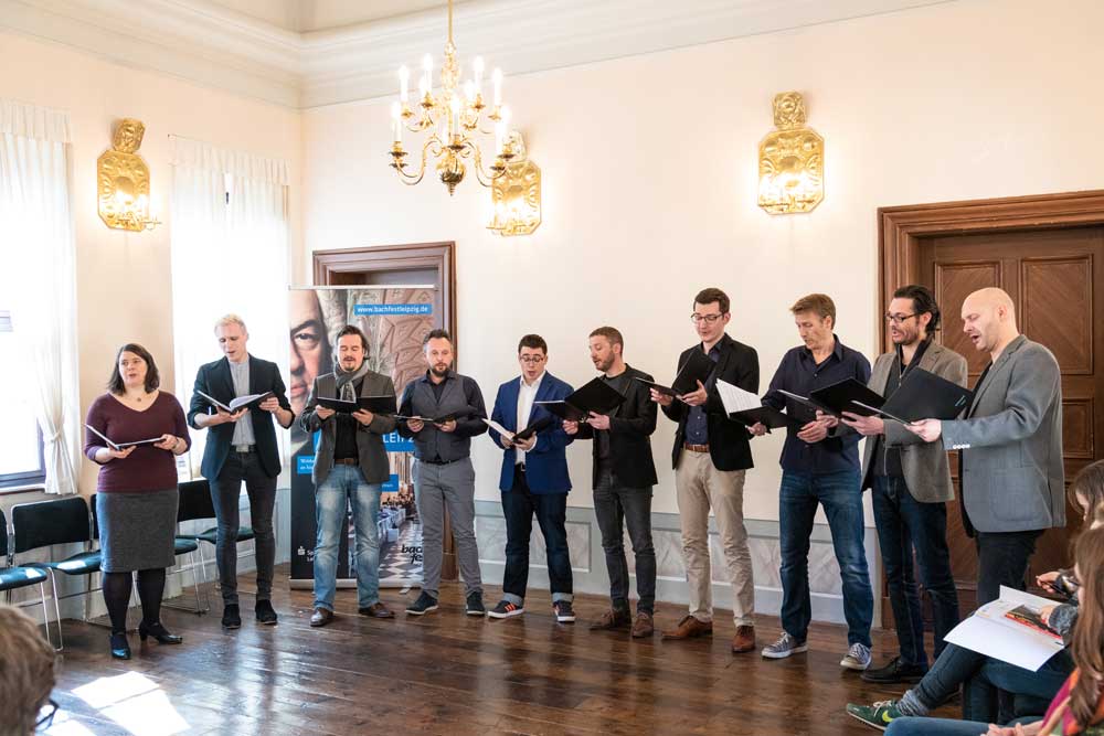 Calmus und amarcord singen die „Erdbebenmesse“. Foto: Christian Kern