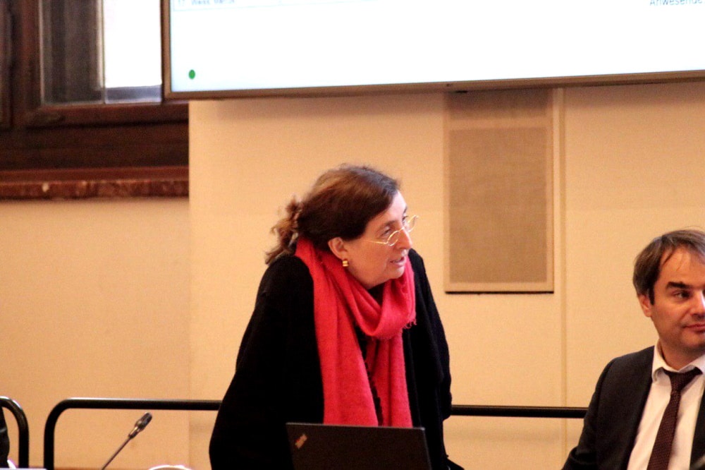 Baudezernentin Dorothee Dubrau (parteilos) im Stadtrat gefragt. Foto: Michael Freitag