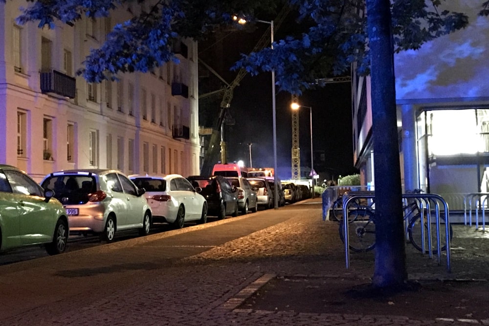 Unklare Brandursache beim ehem. technischen Rathaus an der Pragerstraße in der Nacht. Foto: L-IZ.de
