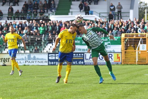 Robert Berger (Lok) und Tomas Petracek (Chemie) Kopf an Kopf. Foto: Jan Kaefer