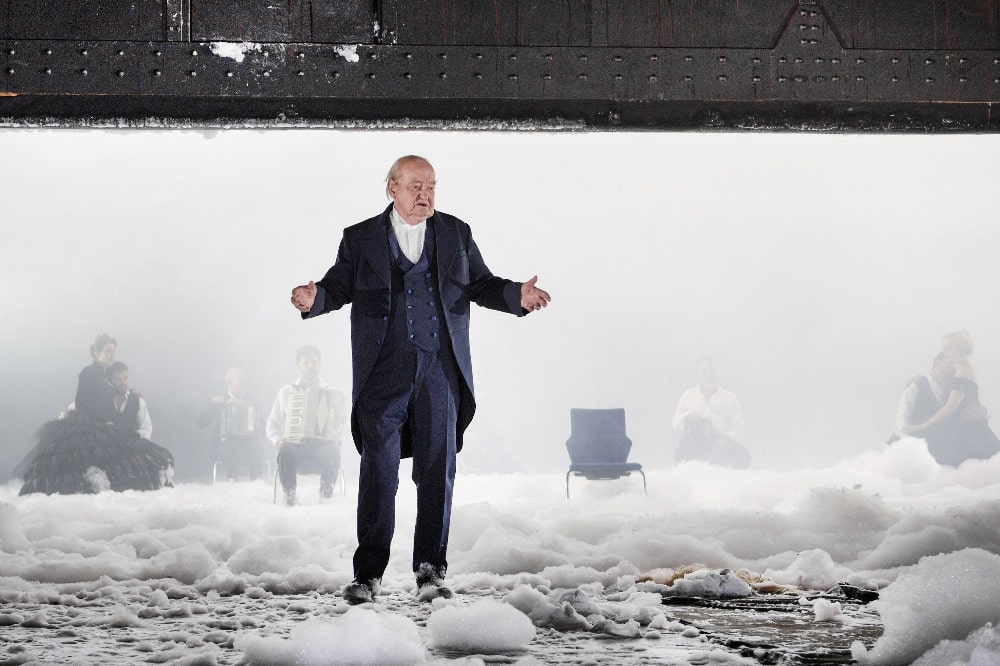 Dieter Jaßlauk in der Inszenierung „Peer Gynt“ von Henrik Ibsen, Regie: Philipp Preuss (Premiere am 28.1.2017 am Schauspiel Leipzig). Foto: Rolf Arnold