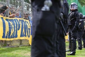 Der Leipziger Fußball und die Polizei – eine unendliche Geschichte. Foto: Jan Kaefer