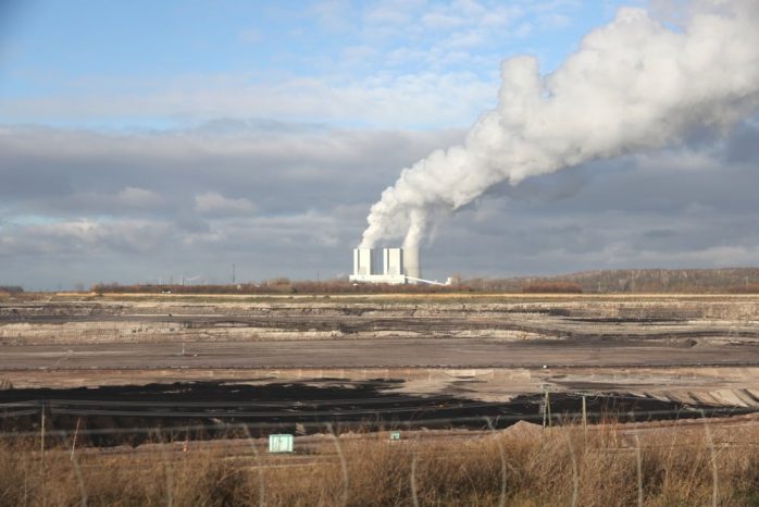 Ab und zu schaute auch die Sonne hervor: Ein touristisches Idyll an der Abraumkante. Foto: Michael Freitag