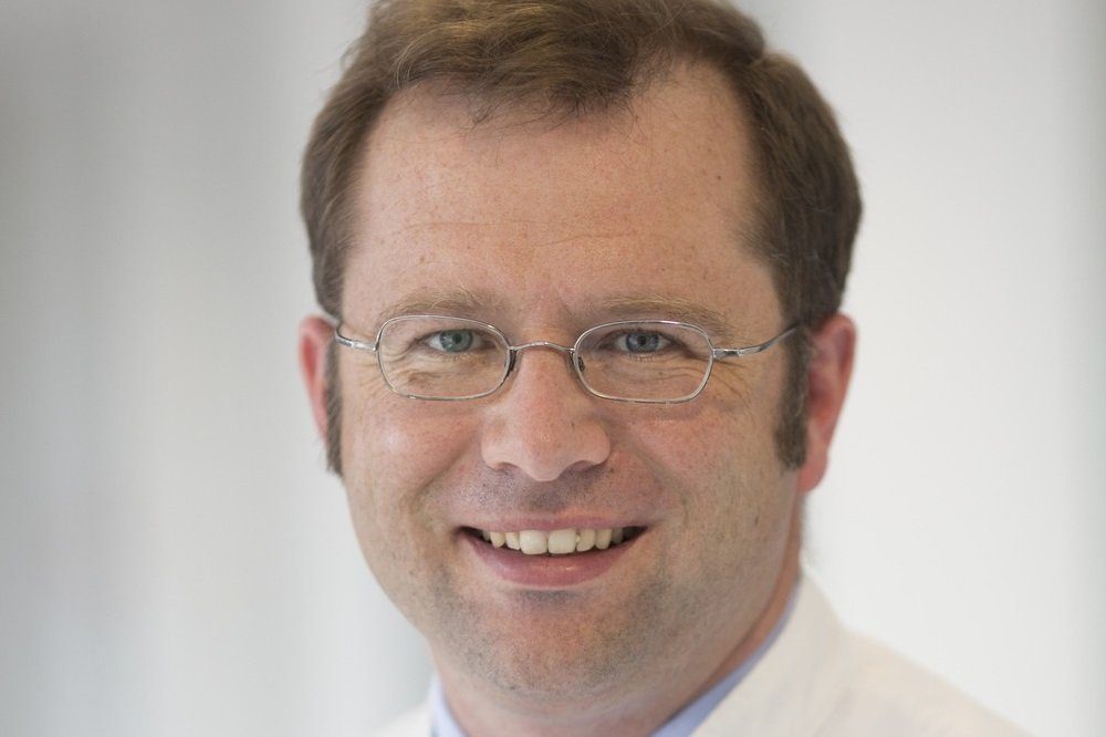 UKL-Kardiologe Prof. Rolf Wachter leitet eine große, deutschlandweite Studie zur Verhinderung von Schlaganfällen. Foto: Stefan Straube / UKL