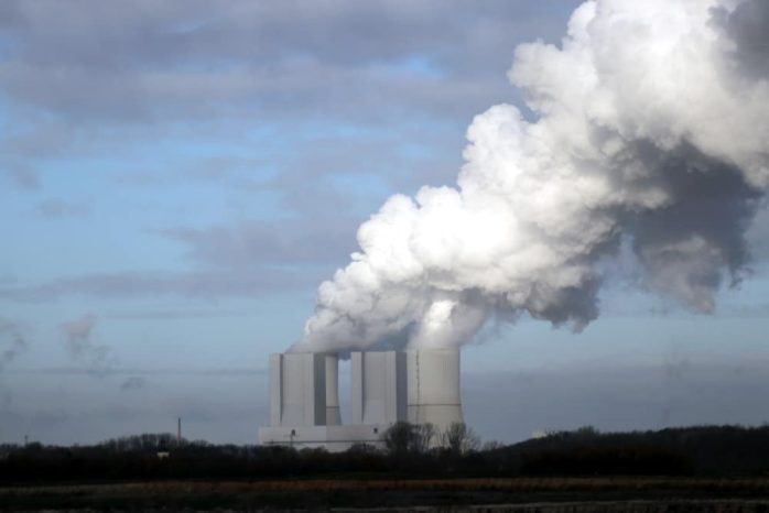 Eine Wolkenmacher-Fabrik? Foto: Michael Freitag