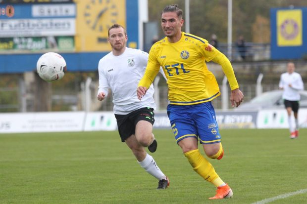 Romarjo Hajrulla (Lok) auf dem Weg nach vorn. Foto: Jan Kaefer