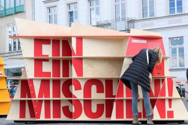 Baustein der Ausstellung: Einmischen. Foto: Initiative Offene Gesellschaft