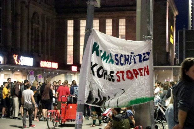 Dan bleiben, wenn andere längst schlafen - Eine Nacht Protest für einen fahrradfreundlichen Leipziger Ring. Foto: Michael Freitag