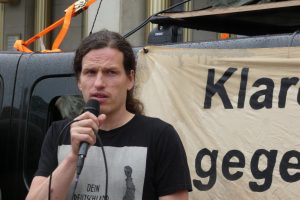 Grünen-Stadtrat Jürgen Kasek auf einer Anti-AfD-Demo im Mai 2019. Foto: L-IZ.de