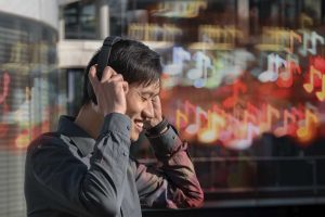 Die Forscher um Vincent Cheung wollten verstehen, wie Musik unser Genusssystem im Gehirn aktiviert. Foto: MPI CBS