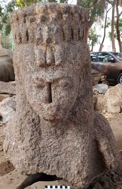 Eine weibliche Figur aus Rosengranit aus der Regierungszeit von Ramses II. Foto: Universität Leipzig