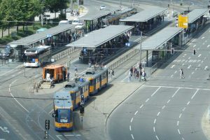 Haltestelle Hauptbahnhof. Foto: Ralf Julke