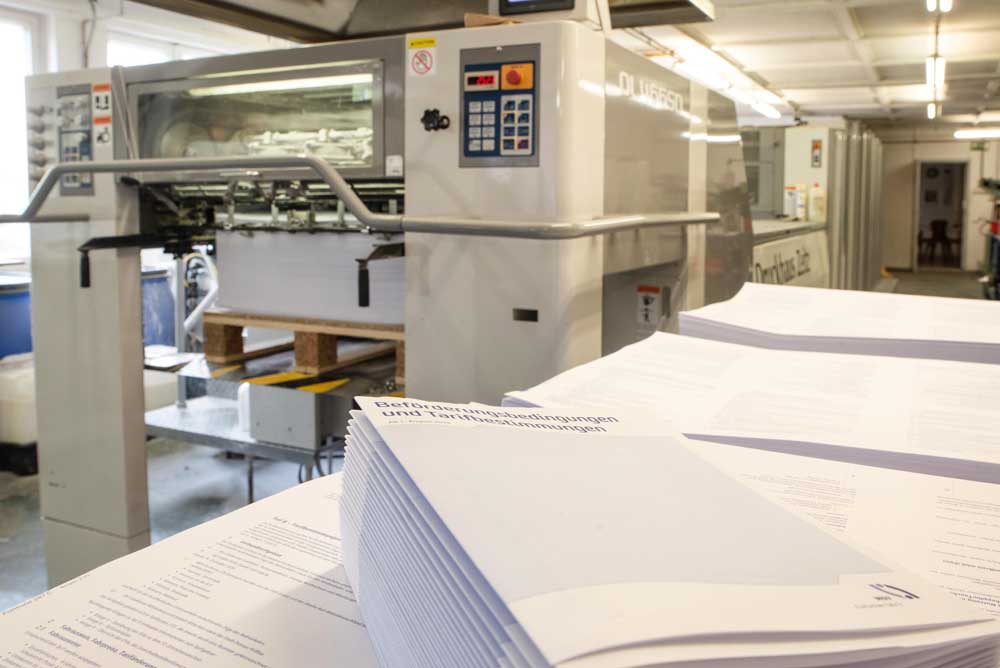 In großer Stückzahl gedruckt: Tarifinformationen des MDV zur Verbunderweiterung. Foto: Wolffberg Management Communication für MDV