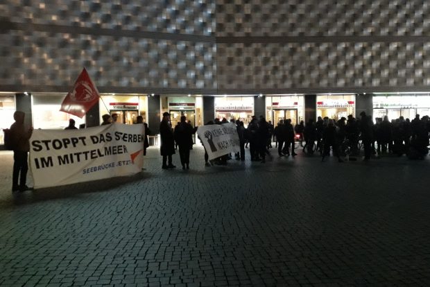 Abschlusskundgebung auf dem Richard-Wagner-Platz. Foto: René Loch