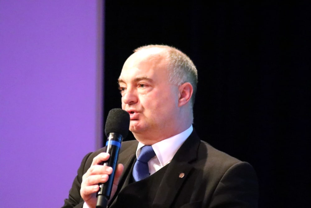 Christoph Neumann (AfD) kann seine OB-Wahlveranstaltung in der "Großen Eiche" durchführen. Eine Entscheidung, die nun auch für alle anderen OB-Wahl-Bewerber/-innen gilt. Foto: L-IZ.de