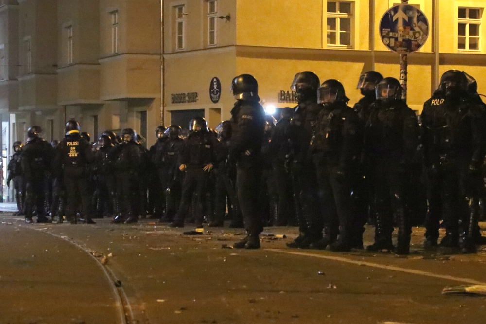 Nach den Ausschreitungen in Connewitz folgte nur eine Woche später das erste Urteil. Foto: L-IZ