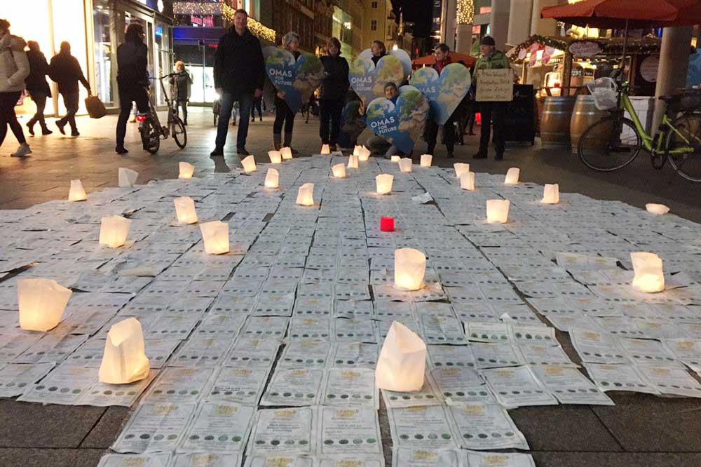 Ein hochaktives Netzwerk: Klimawunschzettel-Aktion in der Leipziger Petersstraße. Foto: LZ
