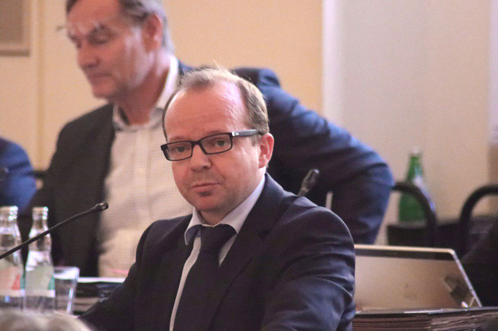 Ex-FDP-Stadtrat Hobusch (vorne) möchte OBM Jung wählen (hinten). Archivfoto: L-IZ.de