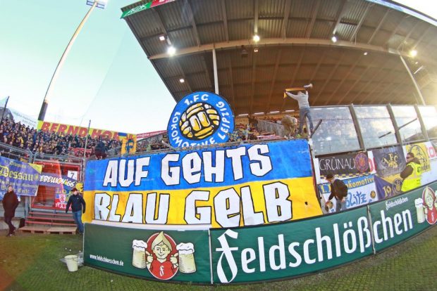 Fast 2.000 Fans begleiteten den 1. FC Lok in die Lausitz. Foto: Thomas Gorlt