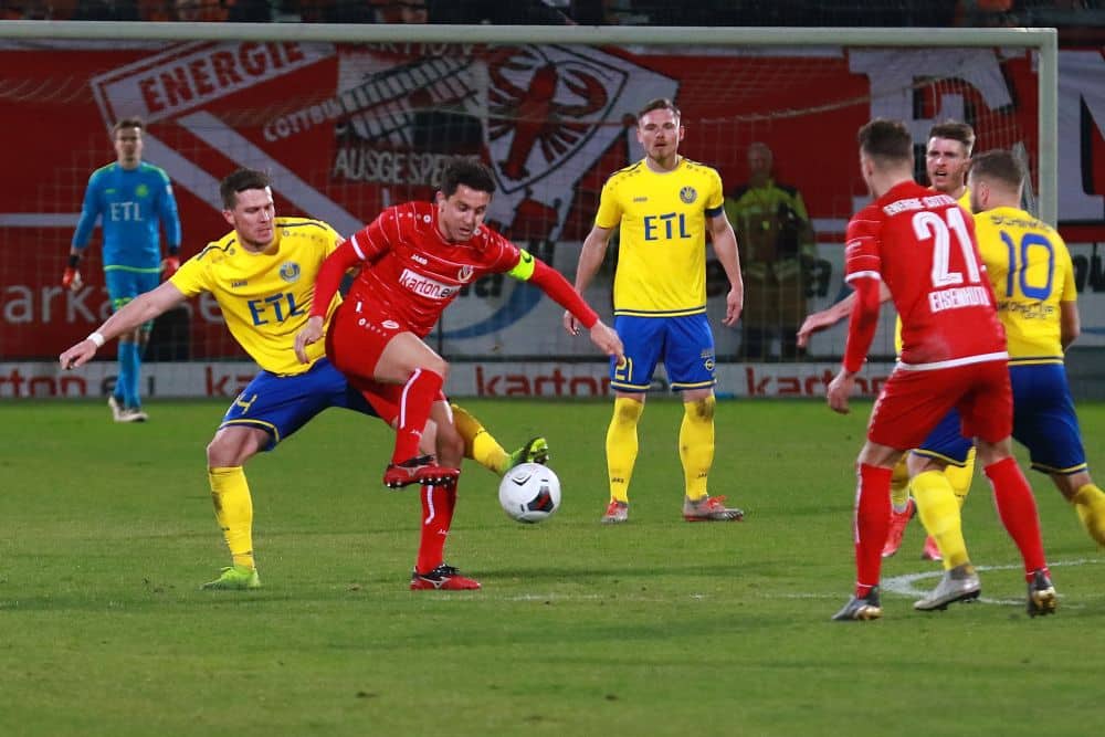 Patrick Wolf und Co mussten gegen Dimitar Rangelov Schwerstarbeit verrichten. Foto: Thomas Gorlt