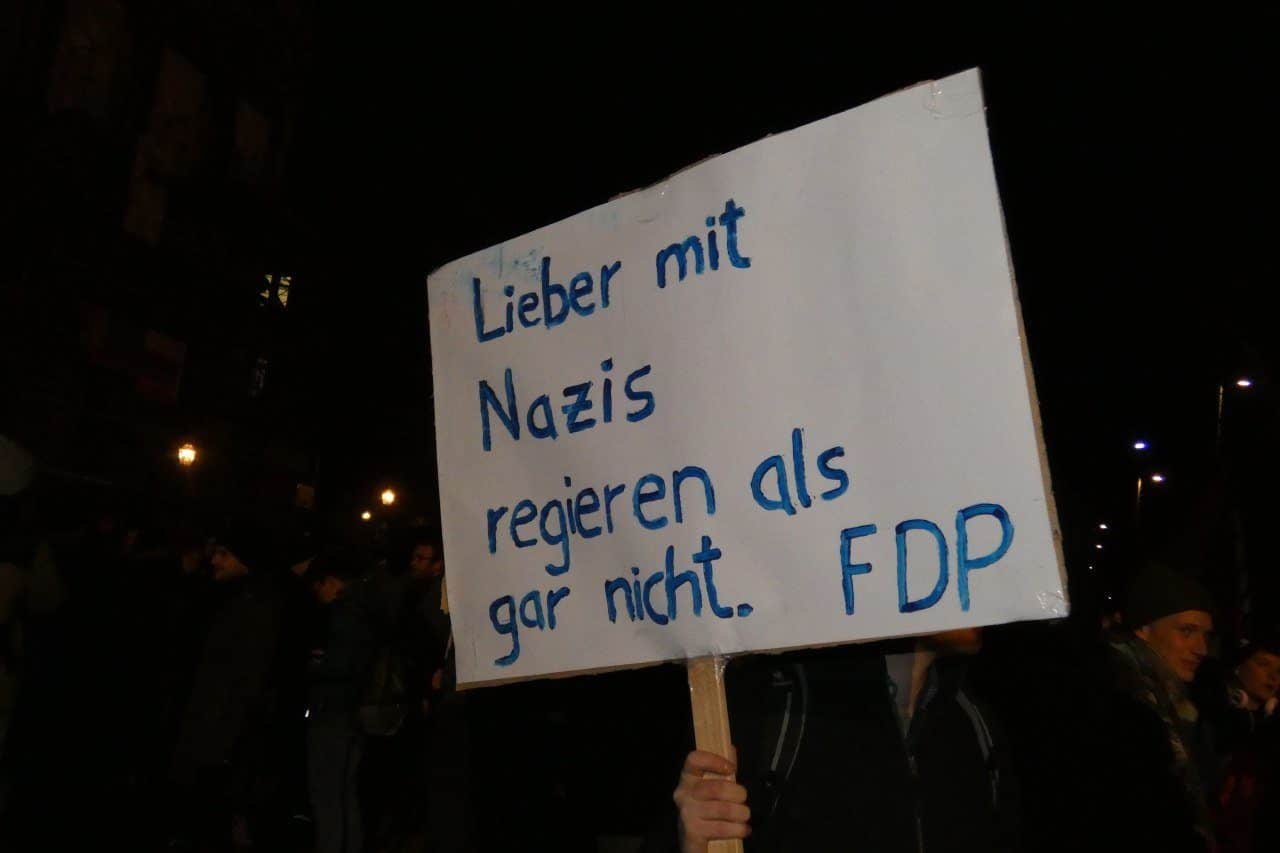 Demonstration in Leipzig anlässlich der Ministerpräsidentenwahl in Thüringen. Foto: Tobias Möritz