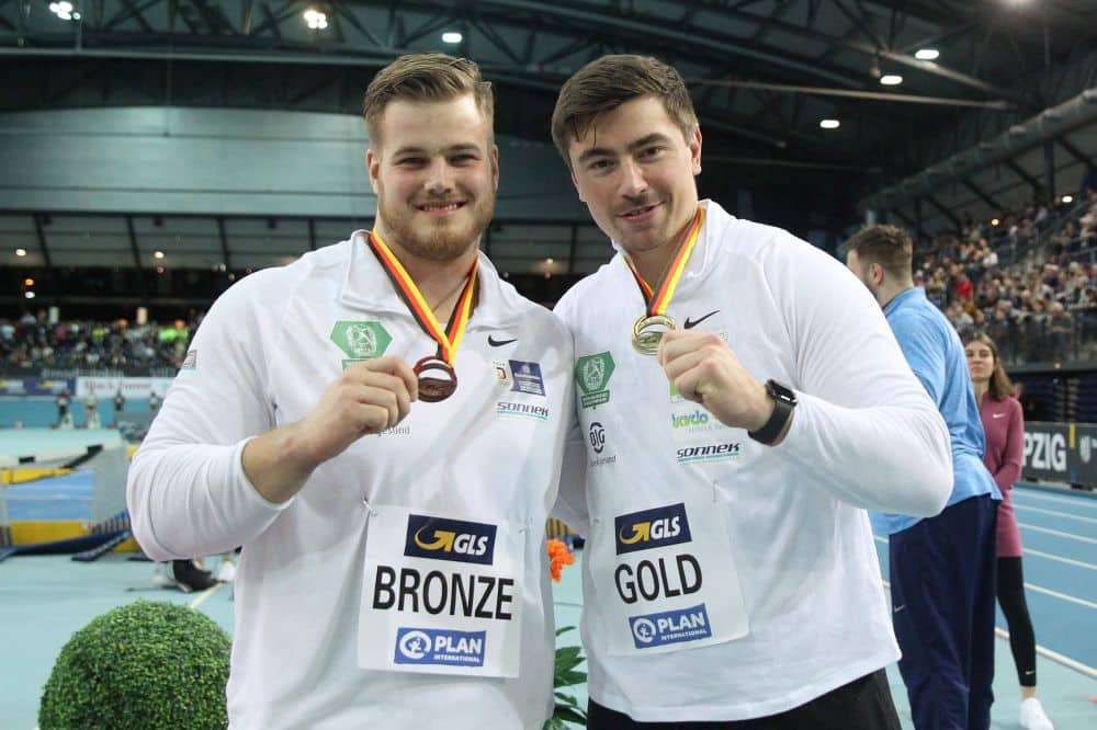 Dennis Lewke (links) und David Storl sorgten am Samstag im Kugelstoßen für die ersten (und bisher einzigen) Leipziger Medaillen. Foto: Jan Kaefer