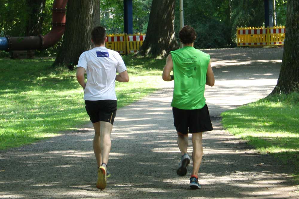 Joggen hilft auch, das Gehirn fit zu halten. Foto: Ralf Julke