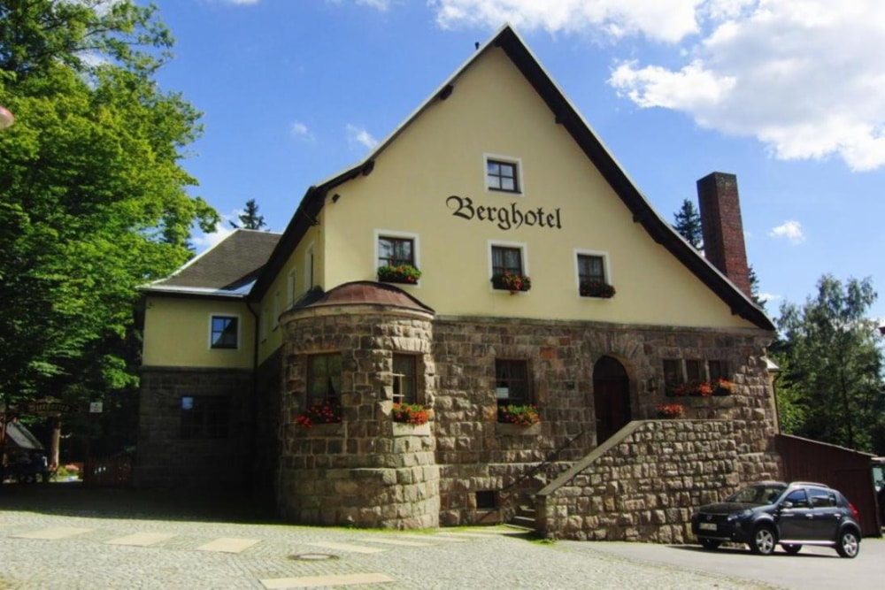 Förderbeispiel: Berghotel Greifensteine aus Ehrenfriedersdorf. Foto: Berghotel Greifensteine GmbH