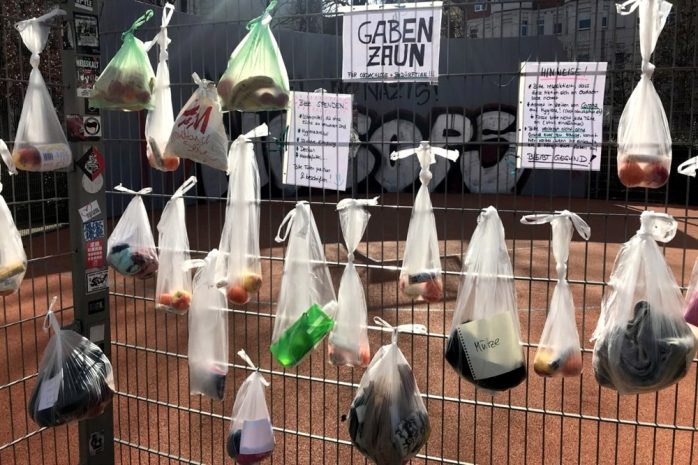 Der Gabenzaun am Streetballplatz Connewitz. Foto: L-IZ.de