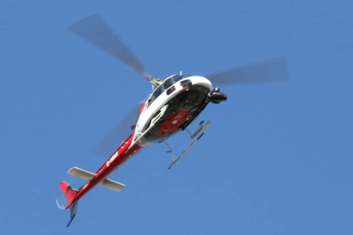 Der Lauteste heute in Leipzig: ein Helikopter suchte weitgehend erfolglos größere Menschenansammlungen. Foto: L-IZ.de