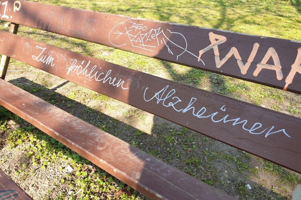 Hinsetzen ist kurz erlaubt, Buchlesen wohl eher nicht. Foto: L-IZ.de