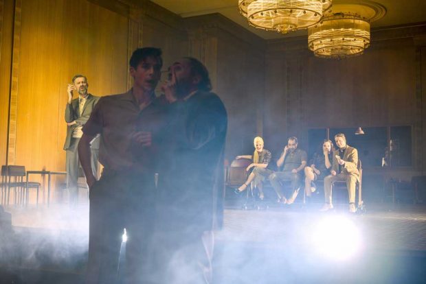 Meister und Margarita. Foto: Schauspiel Leipzig / Rolf Arnold