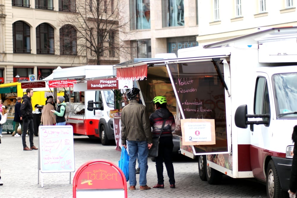 Der Leipziger Wochenmarkt auf dem Richard-Wagner-Platz. Foto. LZ