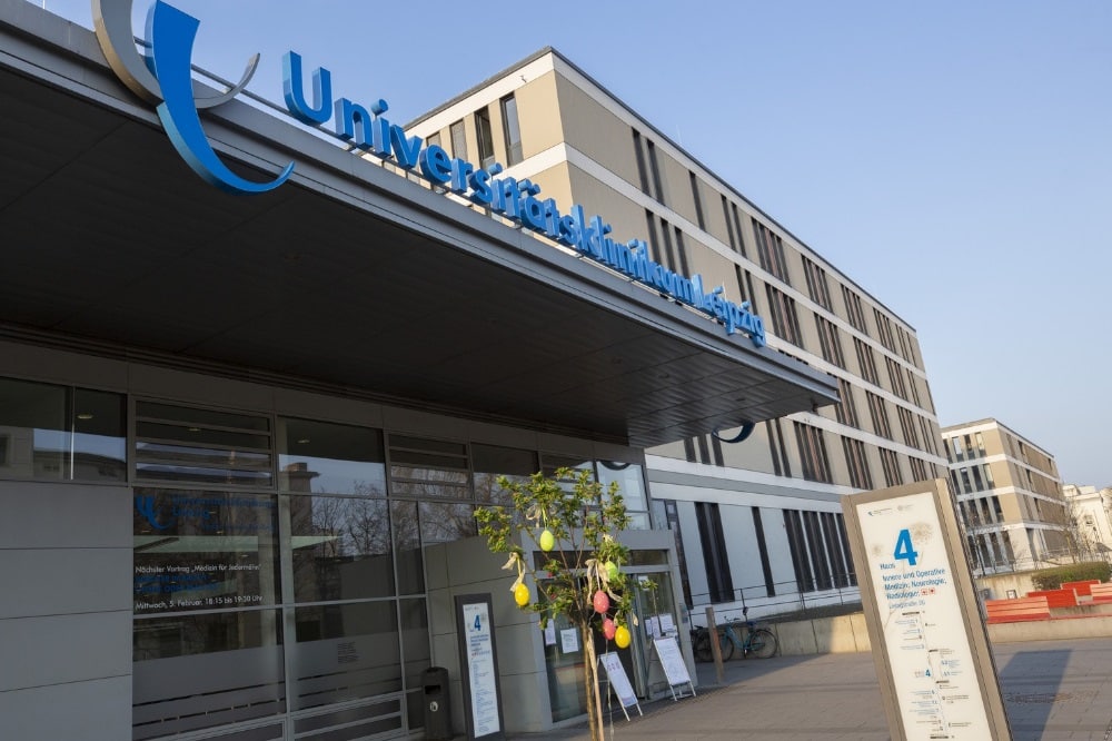 Ab sofort darf wieder eine Begleitperson bei der Geburt eines Kindes im Kreißsaal anwesend sein. Darauf haben sich das UKL und weitere Leipziger Krankenhäuser aufgrund der stabilen Lage am Dienstag, 14. April, verständigt. Foto: Stefan Straube / UKL