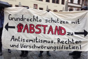 Gegenprotest an der Nikolakirche am 11. Mai. Foto: L-IZ.de