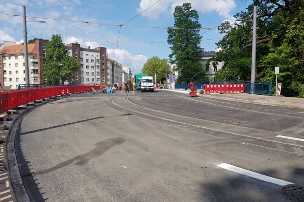 Letzte Arbeiten auf der Plagwitzer Brücke. Foto: Marko Hofmann