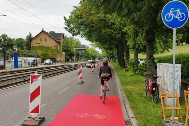 Bikelane in der Prager Straße am 23. Mai. Foto: Volker Holzendorf