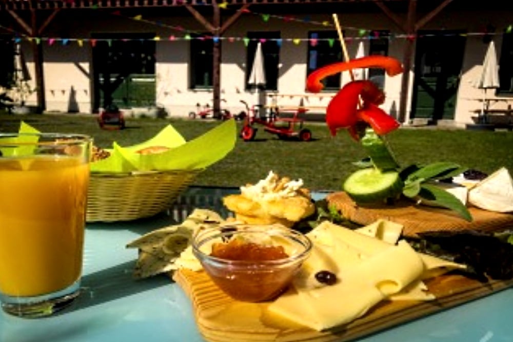 Frühstückt jeder gleich? Viele mögenes am liebsten gemütlich, gesund und gemeinsam – oder? © UNIKATUM Kinder- und Jugendmuseum