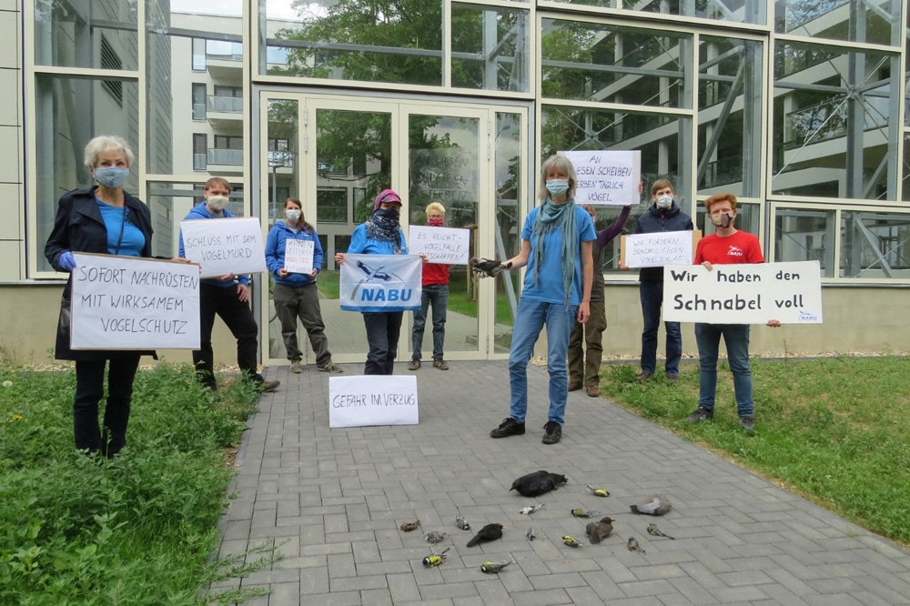 Mahnwache für die getöteten Vögel. Foto: NABU Leipzig