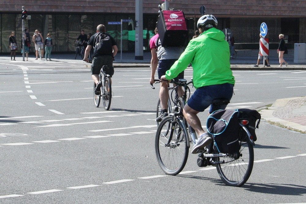Radfahrer am Martin-Luther-Ring. Foto: Ralf Julke