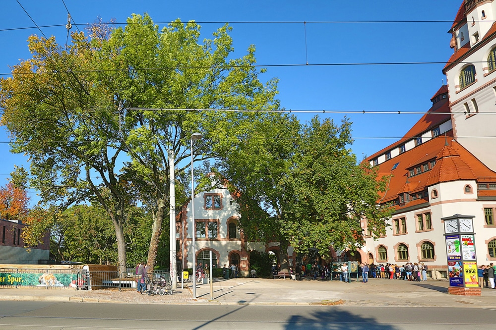 Eingang zum Leipziger Zoo. Foto: Zoo Leipzig