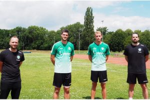 Das Trainerteam Andr&eacute; Haber & Milos Putera zusammen mit den Neuzug&auml;ngen Kristian Saeveraas und Martin Larsen. Quelle: SC DHfK