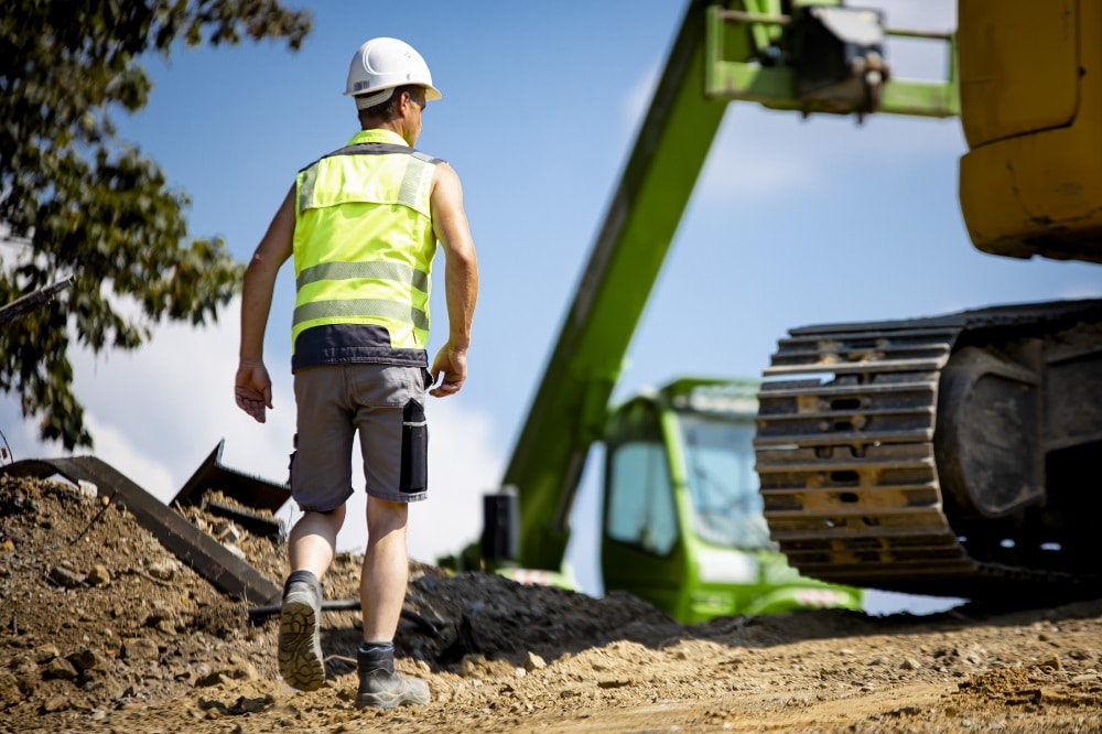 Bald allein auf der Baustelle? Baufirmen steuern auf einen verschärften Fachkräftemangel zu – wenn die Branche für Beschäftigte nicht attraktiver wird, warnt die IG BAU. Foto: IG BAU