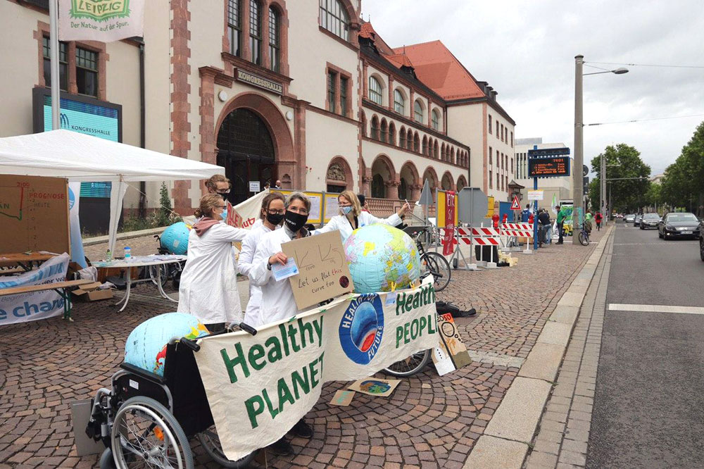 Klimademo vor der Kongresshalle. Foto: L-IZ.de