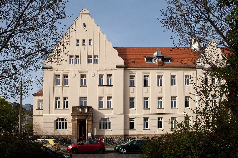 291 Azubis werden an der Medizinischen Berufsfachschule (MBFS) des UKL, einer der größten beruflichen Bildungseinrichtungen dieser Art in Sachsen, immatrikuliert. Foto: Stefan Straube / UKL