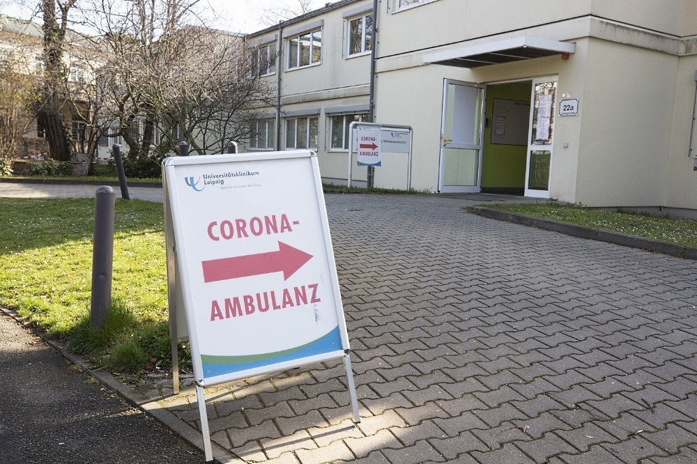 Die am UKL im „Haus am Park“, Liebigstraße 22a, eingerichtete Corona-Ambulanz hat ab 1. September vorerst geschlossen. Foto: Stefan Straube / UKL