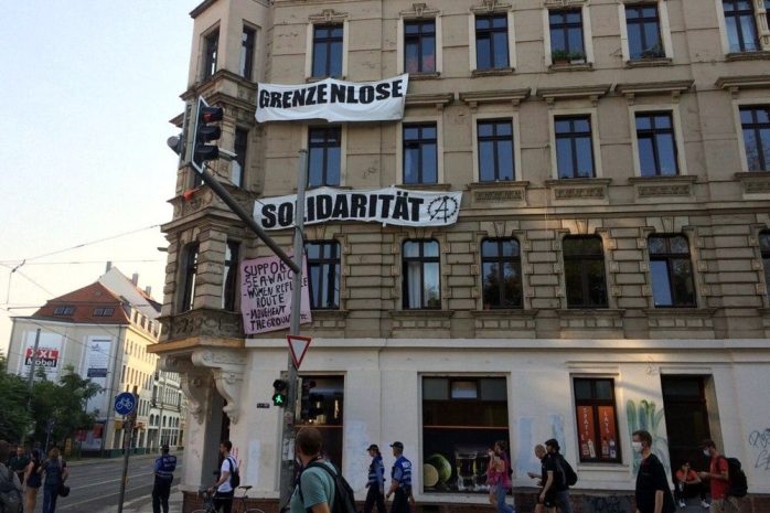 Solidarität an der Wegstrecke. Foto: L-IZ.de