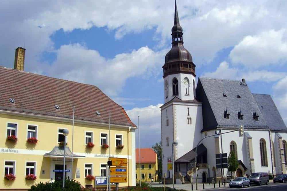 Rathaus und Laurentiuskirche in Markranstädt. Foto: Stadt Markranstädt