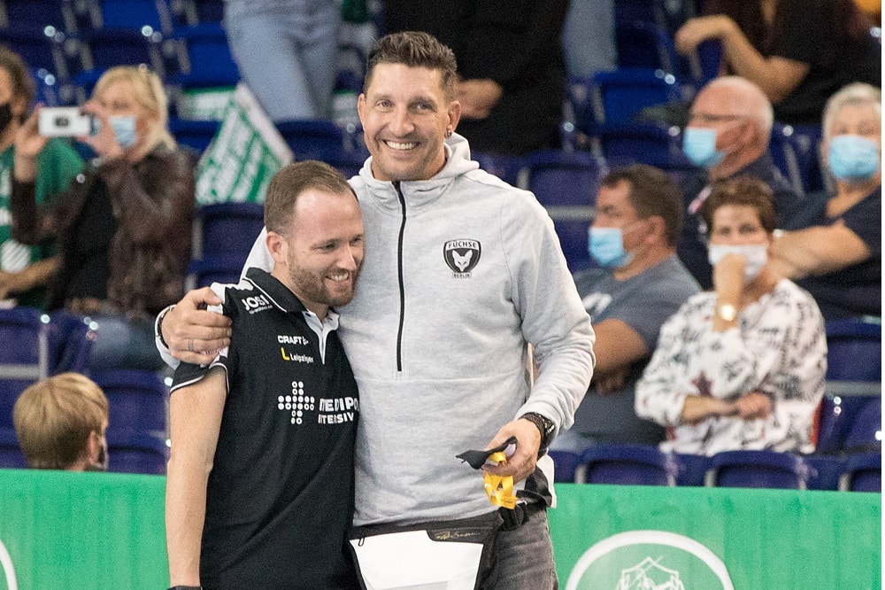 DHfK-Cheftrainer André Haber und Füchse-Sportvorstand Stefan Kretzschmar. Foto: Karsten Mann