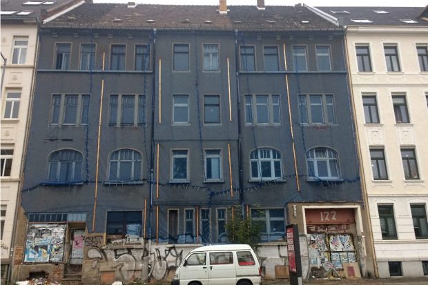 Merseburgerstr 122, evtl 1 oder 2 Wohnungen bewohnt (Gardine oben). Foto: Privat